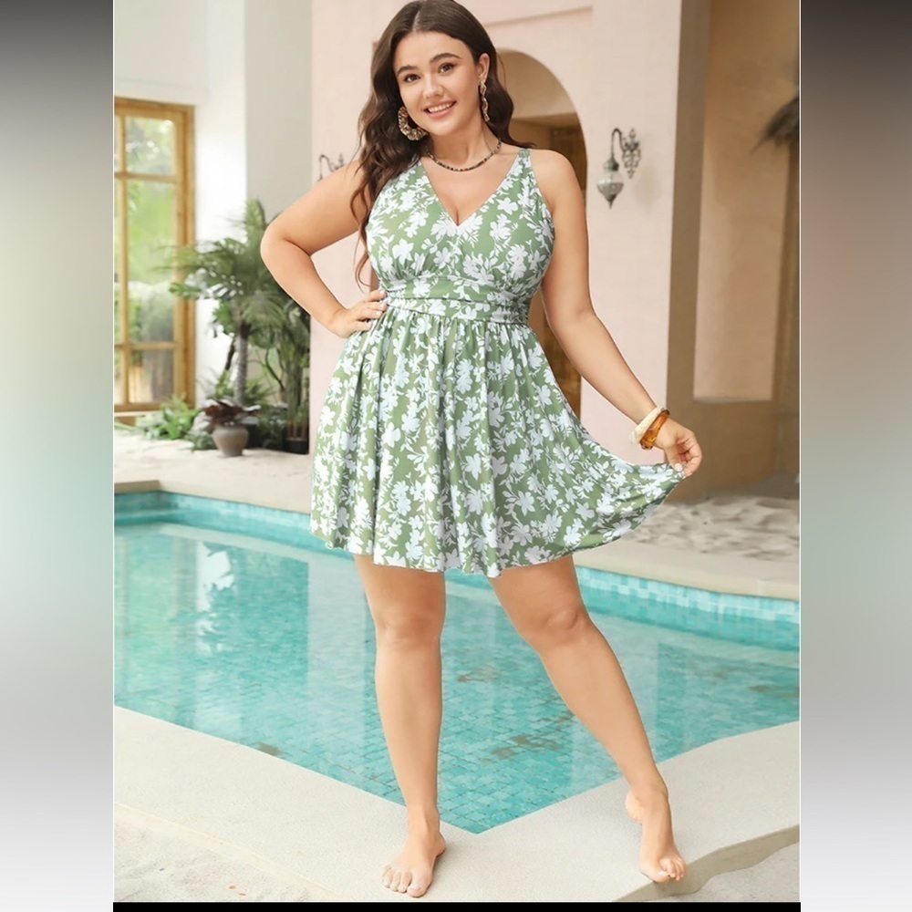 NWT Floral Swimdress plus size 18-20 ๐ธ๐บ๐น๐ทBS #19 - Picture 6 of 9